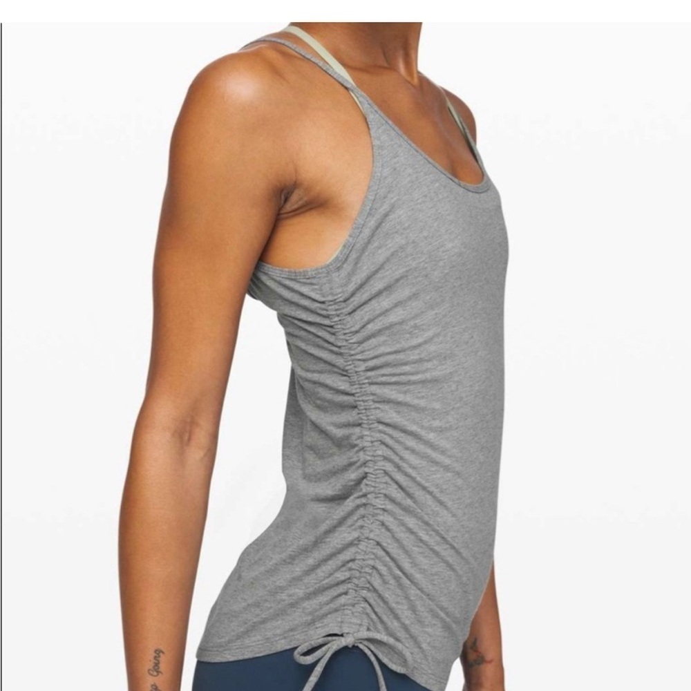 🍋🍋 Lululemon Always Two Sides Tank
Heathered Medium Grey. Guc 🍋🍋